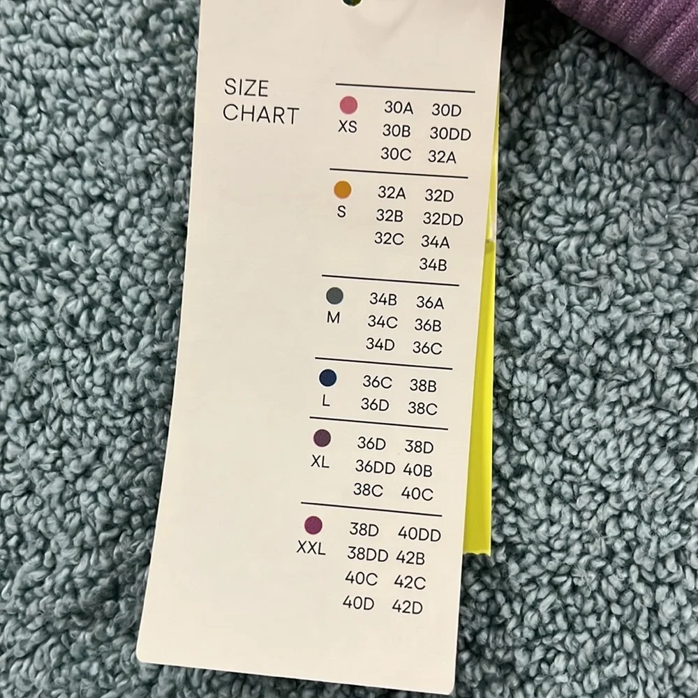 All in motion seamless front zip bra - Picture 5 of 7